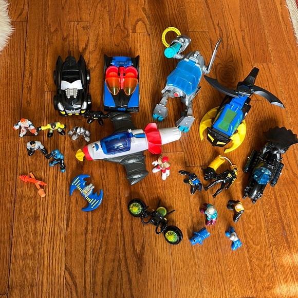 Batman bundle vehicles & action figures - Picture 1 of 8